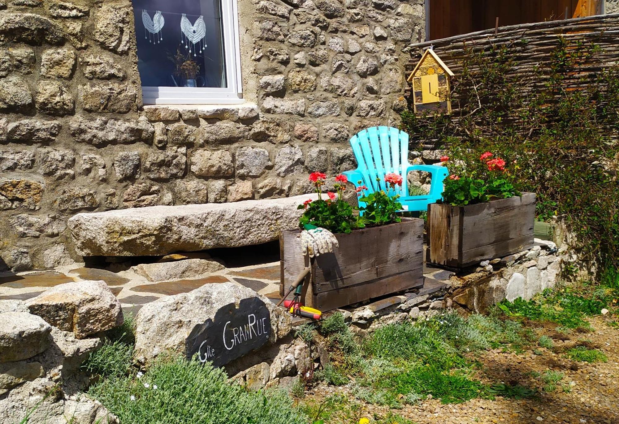 Gites La Boletiere Saint-Étienne-du-Valdonnez Pokój zdjęcie